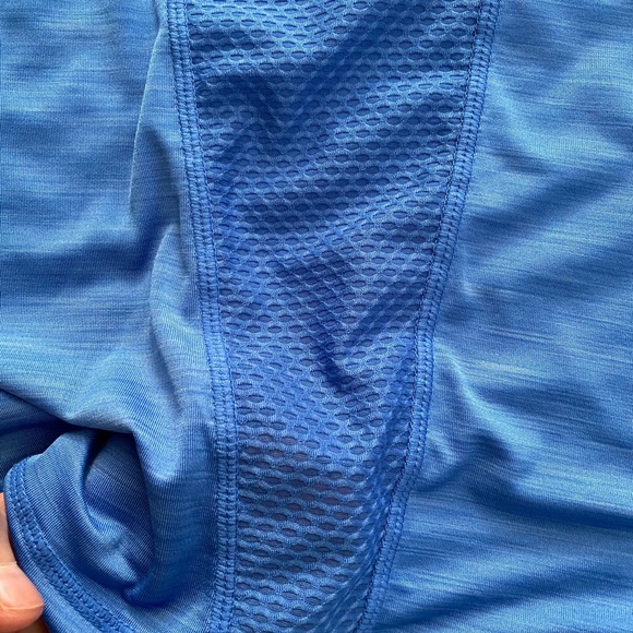 3 tanks included : Reebok/2XU/MPG Small fit - Picture 16 of 16